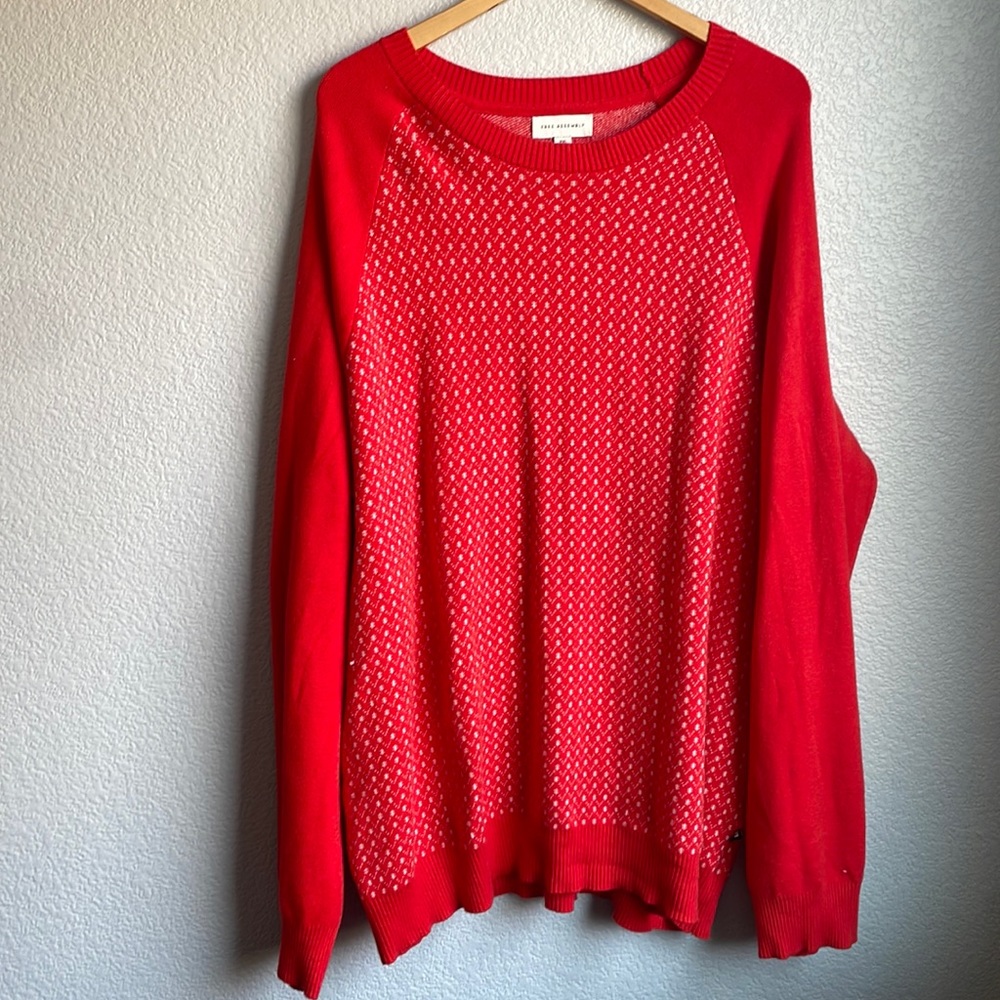 Red Free Assembly Christmas sweater